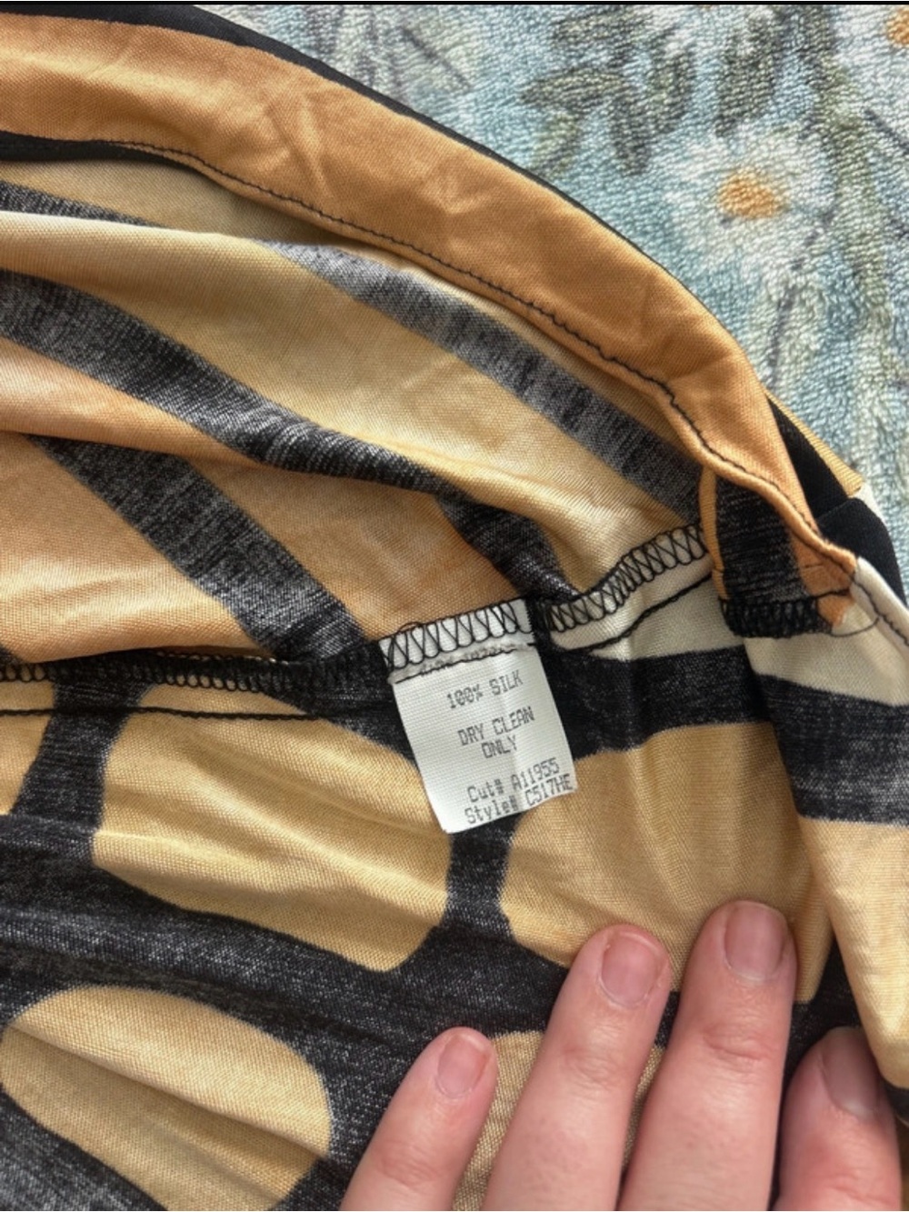 Y2K fashion 100% SILK top with embellishments, Size L, FLAWED - Picture 6 of 10
